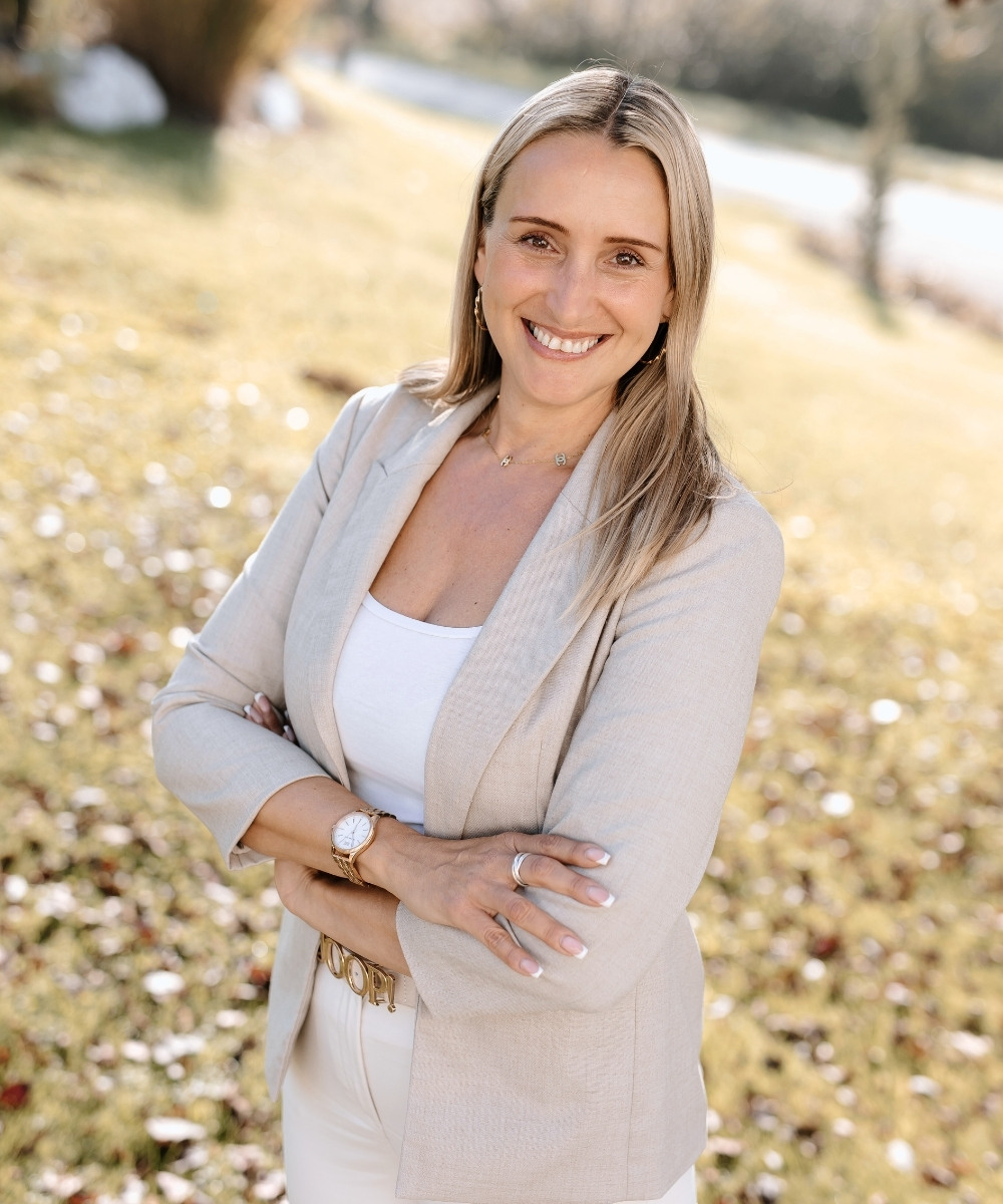 Manuela Fasching lächelt in die Kamera